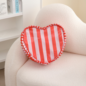 Sac à dos en PVC personnalisable en forme de cœur avec bordure à volants et bretelles réglables pour le voyage – Vente en gros - Product Image 6