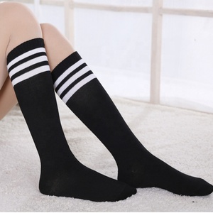Bán buôn ba sọc Trắng ống Vớ đầu gối đồng phục trường trung học vớ cho phụ nữ - Product Image 2