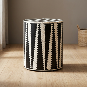 Mesa auxiliar redonda moderna de madera, patrón geométrico blanco y negro, decoración interior hecha a mano, muebles para sala de estar, mesa de centro, decoración del hogar - Product Image 1