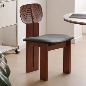 Silla de comedor de madera maciza de caucho con respaldo alto y diseño africano, venta al por mayor de fábrica de alta calidad - Product Image 1