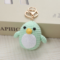 Porte-clés pingouin au crochet fait main, breloque de sac aux motifs animaux multicolores pour enfants et étudiants, cadeau d'anniversaire