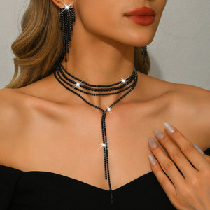 Gothic Dark Style Schmucksets Mehrschichtige Halskette Modische Schwarze Glänzende Strass-Quasten-Ohrringe und Halsketten für Damen Set - Product Image 5