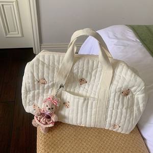 Bolsa de pañales bordada de gran capacidad, de lona, con asa suave y cierre de cremallera, para madres y bebés, para viajes, en blanco y negro - Product Image 1