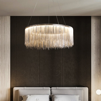 Lustre à chaîne en aluminium argenté de luxe moderne avec pompon rond