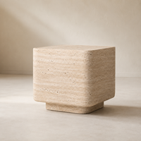 Table basse moderne en travertin beige pour salons de luxe
