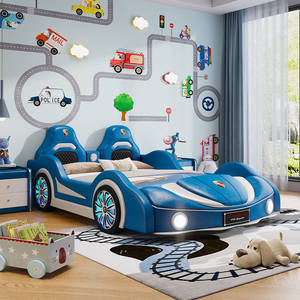 Le lit de garçon est un lit enfant de style moderne en forme de voiture avec barrière de sécurité et design de voiture de sport. C'est une voiture-lit moderne pour enfants. - Product Image 1