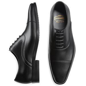 Chaussures classiques pour hommes, en cuir véritable italien de haute qualité, fabriquées à la main. Chaussures habillées et Richelieu pour hommes en cuir véritable. - Product Image 2
