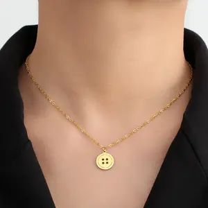 قلادة بأزرار صغيرة من الفولاذ المقاوم للصدأ للنساء - Product Image 3