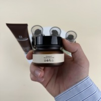 Crème de jour avec protection solaire SPF, vitamine C et acide hyaluronique, crème hydratante pour le visage pour réparer, apaiser et hydrater la peau