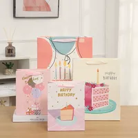 Maßgefertigte Umweltfreundliche Luxus Kraftpapiertüten Wiederverwendbare Geburtstagsgeschenkverpackung Große Rosa Weiße Wasserzeichen-Muster Logo-Optionen Bedruckt