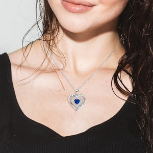 Collar con Doble Corazón de Piedra de Nacimiento de Septiembre, Colgante Grabado con la Frase 'Te Amo para Siempre' con Corazón de Zafiro Sintético y Circonita Cúbica Plateada - Product Image 5