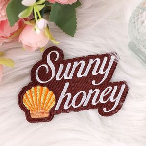 Patch brodé personnalisé à transfert thermique, logo sur tissu 100% brodé, patchs personnalisés à coudre ou thermocollants pour vêtements - Product Image 3