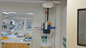 Lève-personne électrique à fixation au plafond Sky Track 300 pour aider les patients hémiplégiques dans la rééducation à la marche - Product Image 4