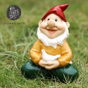 6.1 pouces Gnome Tenir Colombe de Paix Statue Résine Gnome Sculpture Décoration Drô<span class=keywords><strong>le</strong></span> Gnome Tenir Colombe de Paix Figurine <span class=keywords><strong>Jardin</strong></span> Cadeau - Product Image 2