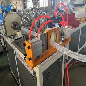 Machine de production d'extrusion à <span class=keywords><strong>moteur</strong></span> à vis simple en PVC pour la fabrication de tuyaux souples en spirale à aspiration flexible pour piscines - Product Image 5