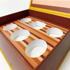 Boîte en carton rigide personnalisée avec revêtement UV, estampage et vernissage pour snacks, épaisseur 2 mm - Product Image 4