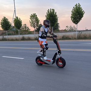 Trottinette électrique tout-terrain Blade 72V 4000W avec moteur sans balais, batterie au lithium, pour adultes, étanche, contrôle par application - Product Image 4