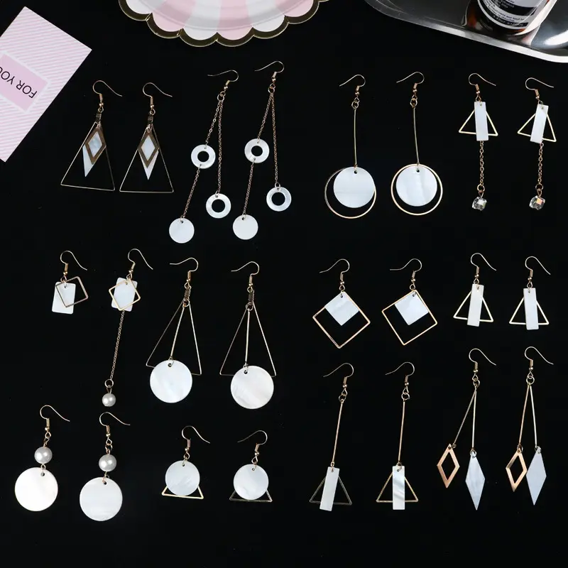 Koreanischer Stil geometrische weiße Schale lange Quaste Ohrringe Viereck Perle asymmetrische Schmuckfabrik Großhandel