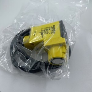 Capteur ultrasonique BANNER Q45UBB63BC 12 à 24 V CC, charge maximale 150 mA, pour usage industriel - Product Image 2