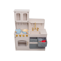 Cuisine de jeu en bois moderne avec accessoires dorés, paniers de rangement et casseroles, jouet de cuisine d'imitation pour enfants et tout-petits