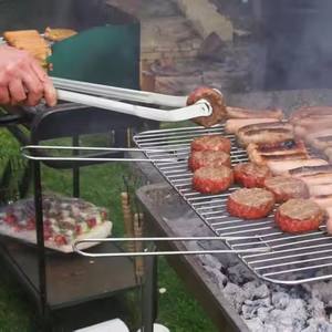 Nouvelle tendance : pinces <span class=keywords><strong>à</strong></span> tournage de <span class=keywords><strong>saucisses</strong></span> en acier inoxydable pour hot-dogs et barbecue, roues rotatives, outils de cuisine pour le camping, faciles <span class=keywords><strong>à</strong></span> nettoyer pour un résultat parfait - Product Image 3
