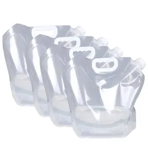 O malote plástico transparente feito sob encomenda do bico levanta-se o tanque de água da bebida para o saco de embalagem do suco de alimentos