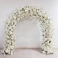 M-R71 Arche de fleurs artificielle en forme de U avec roses en soie blanches pour décoration de mariage personnalisée