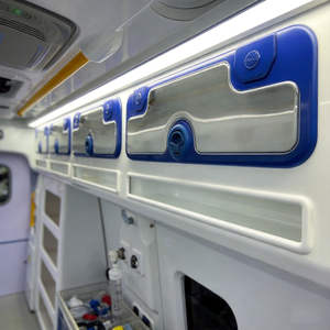 Véhicule de transport médical <span class=keywords><strong>Mercedes</strong></span> <span class=keywords><strong>Sprinter</strong></span> avec brancard et équipement de soins intensifs - Offre spéciale - Product Image 4
