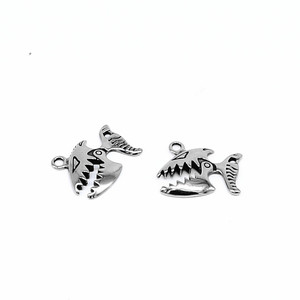 Yunnique – pendentif poisson piranha en acier inoxydable, pour la fabrication de bracelets, forme irrégulière, accessoires de bijoux GZY-PJ0177 - Product Image 2