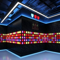 Lampe murale LED dynamique pleine couleur pour centres d'escalade - Éclairage interactif d'ambiance pour parcs commerciaux et salles d'évasion