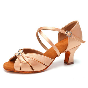 Chaussure de danse latine confortable 5.5cm talons hauts pas cher boucle de pansement Sexy <span class=keywords><strong>Salsa</strong></span> Jazz <span class=keywords><strong>chaussures</strong></span> de danse pour les femmes danse compétition formation - Product Image 4