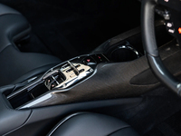 Ferrari SF90 gaya OEM bagian otomatis serat karbon kering Aksesori otomotif Interior mobil Panel kontrol pusat pemindah SF90