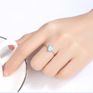 แหวนโอปอลรูปหัวใจ เงินแท้ 925 ประดับแบบ Bezel Setting แหวนพลอยสุดโรแมนติกสำหรับผู้หญิง สวมใส่ได้ทุกวัน - Product Image 2