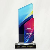 Trophées et récompenses personnalisés en verre, métal et cristal avec gravure laser pour entreprises et artisanat