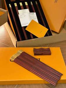 Ensemble de baguettes en bois, 5 paires, manche en bois rouge avec embouts métalliques, baguettes réutilisables de luxe, boîte cadeau pour la maison et les restaurants - Product Image 5