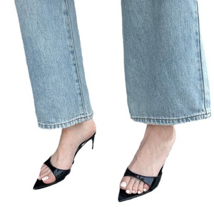 Elegantes y Versátiles Sandalias de Tacón Alto con Punta Abierta y una Sola Tira, Color Negro, Verano 2026 - Product Image 1