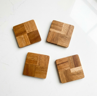 Ensemble de 4 dessous-de-verre carrés en bois d'acacia - Dessous-de-verre absorbants en bois pour boissons, protection de table, cuisine et bar