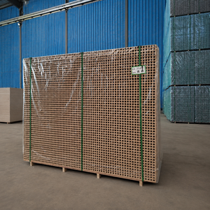 Núcleo de Puerta Tubular de Aglomerado de 44mm 2040x826mm, Contrachapado <span class=keywords><strong>OSB</strong></span> E1 para Fabricantes de Puertas Lisas - Product Image 3