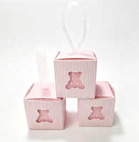 Boîte à dragées personnalisée pour baby shower, boîte cadeau carrée en papier découpée en forme d'ours mignon avec ruban en organza pour fête d'anniversaire ou baptême