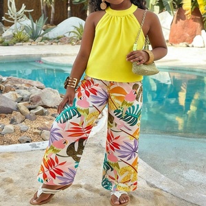 Conjunto de 2 Piezas para Niña, Fresco y Transpirable, Top Halter sin Mangas con Estampado Tropical y Pantalones, para Primavera, Verano, Uso Diario y Vacaciones - Product Image 2