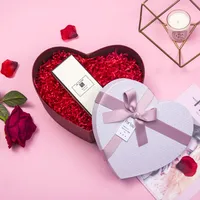 Boîte cadeau de luxe en carton rigide de haute qualité en forme de cœur pour la Saint-Valentin, personnalisable selon vos besoins