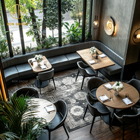 Ensemble de mobilier de restaurant sur mesure Ron Group : table carrée, chaise rembourrée personnalisée, banquette commerciale en cuir capitonné