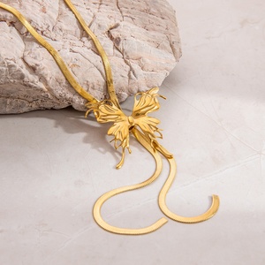 Collier personnalisé haut de gamme de style bohème en acier inoxydable avec pendentif en forme de papillon, fleur, perle, cœur, collier tendance - Product Image 3