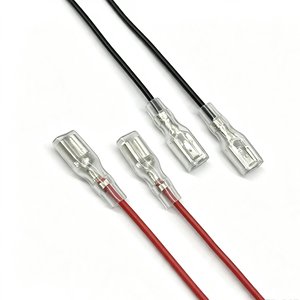 Câble de raccordement pré-crimpé avec borne à fourche de 4,8 mm, connecteur à fourche et isolation transparente pour applications électriques automobiles - Product Image 1