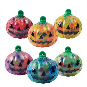 Jouet à presser d'Halloween en caoutchouc à rebond lent, anti-stress, boule de décompression fantôme tête de citrouille, doux et mignon, à partir de 14 ans - Product Image 1