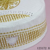 Nuevo diseño Hui Muslim Worship Cap Hilo dorado Estilo de personaje bordado Sombrero usable para exteriores