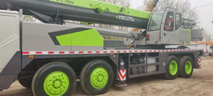 Grúa Zoomlion ZTC700 de 70 Toneladas de Segunda Mano, Confiable, con Motor Weichai Nacional III para Elevación en Construcción - Product Image 2