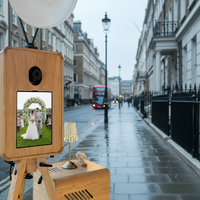 Photo Booth Kayu Vintage Dua Sisi Terlaris. Termasuk Dudukan Printer. Layar Sentuh 18,5 inci.