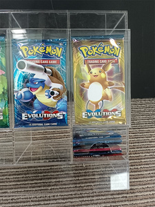 Distributeur de <span class=keywords><strong>cartes</strong></span> booster en acrylique transparent moderne et écologique à 6 emplacements avec option de logo personnalisé pour l'affichage des paquets TCG - Product Image 4