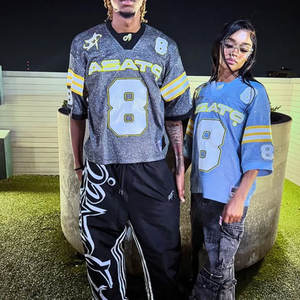 Футболка с коротким рукавом и стразами - Product Image 4